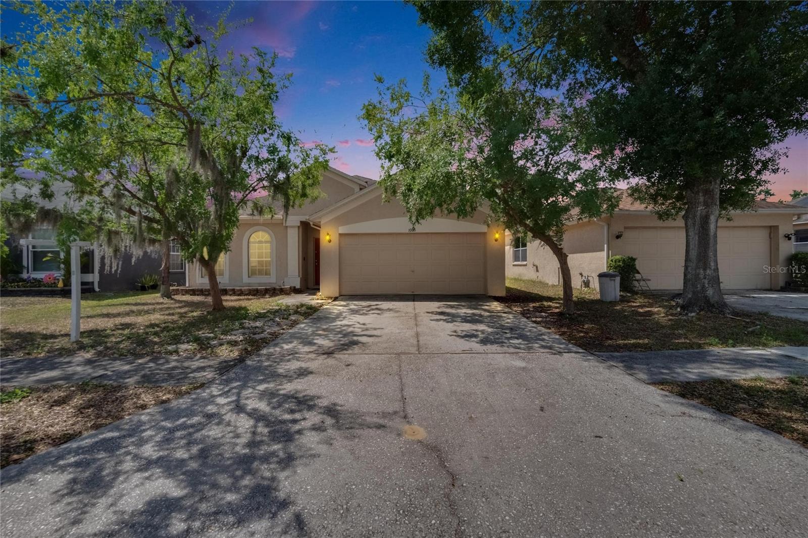 1005 Grand Canyon Dr Property Photo