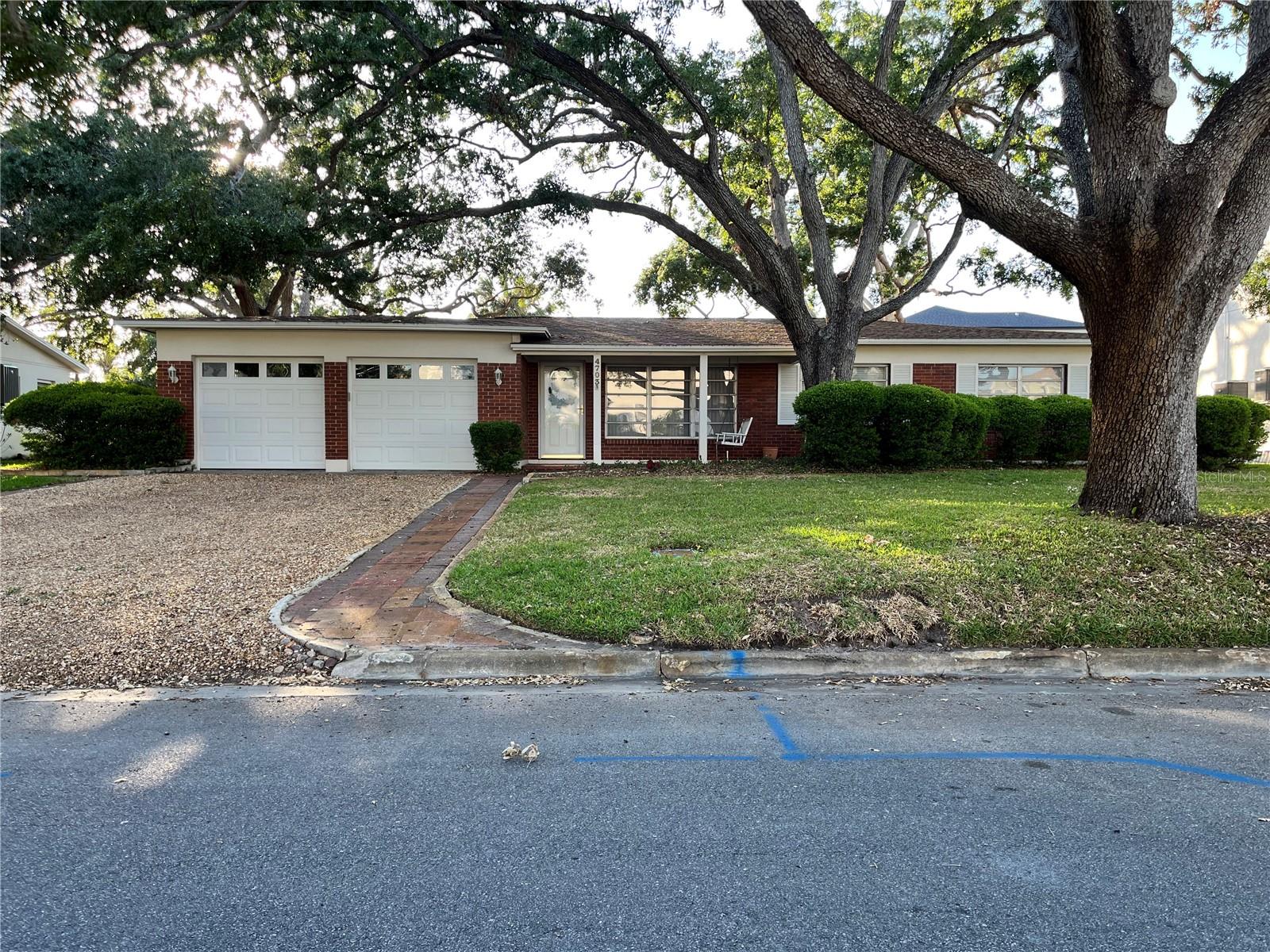4703 W Lowell Ave Property Photo