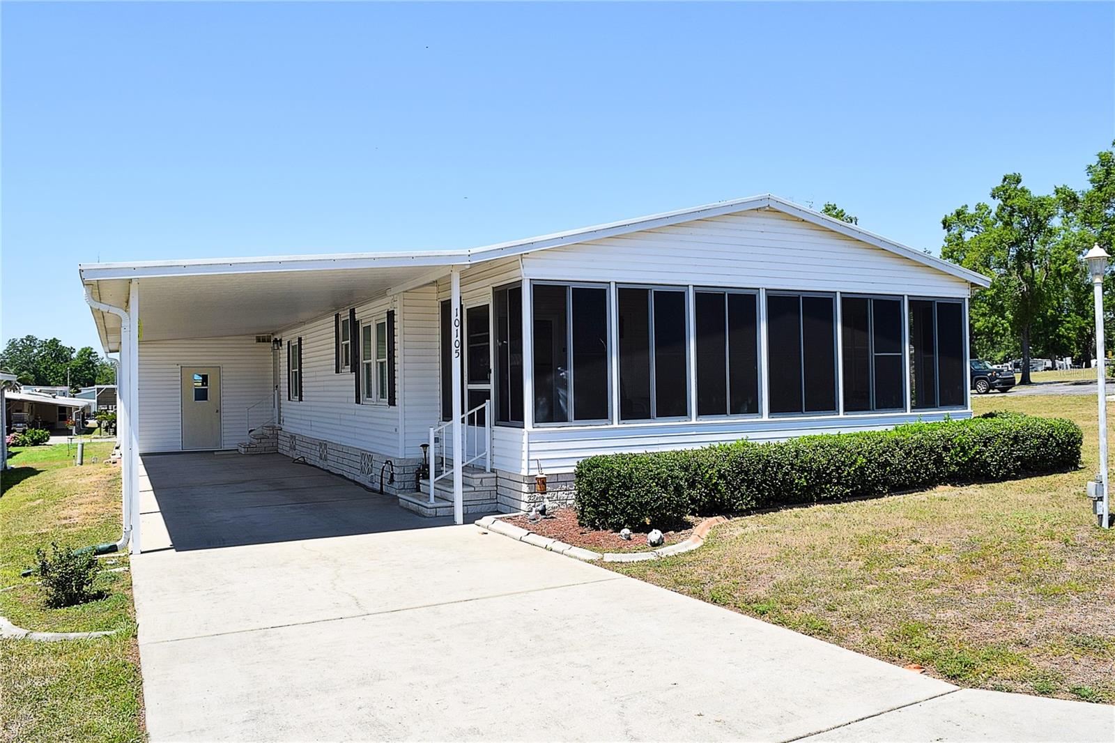 10105 Wellington Ave Property Photo