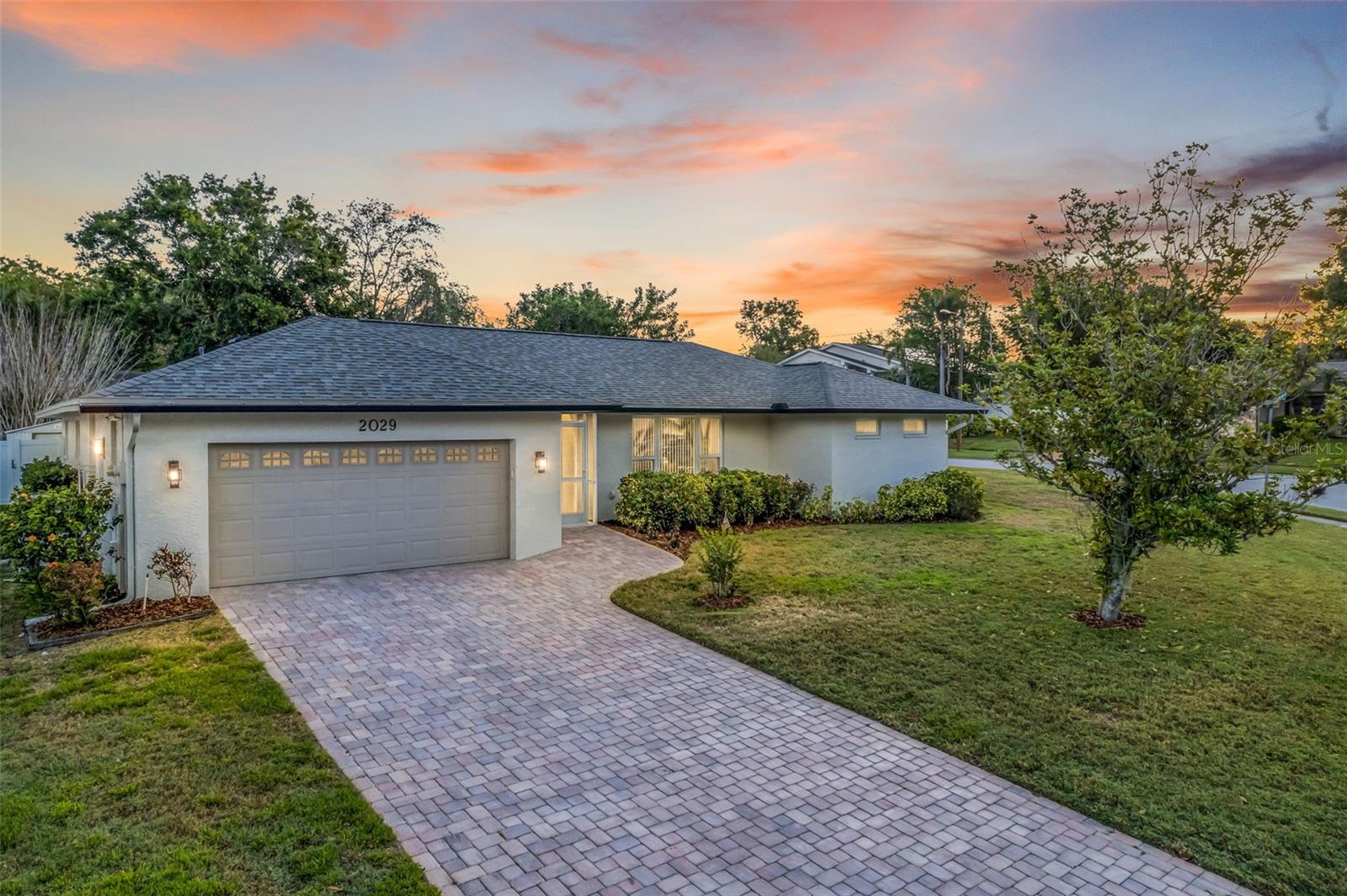 2029 Spanish Pines Dr Property Photo