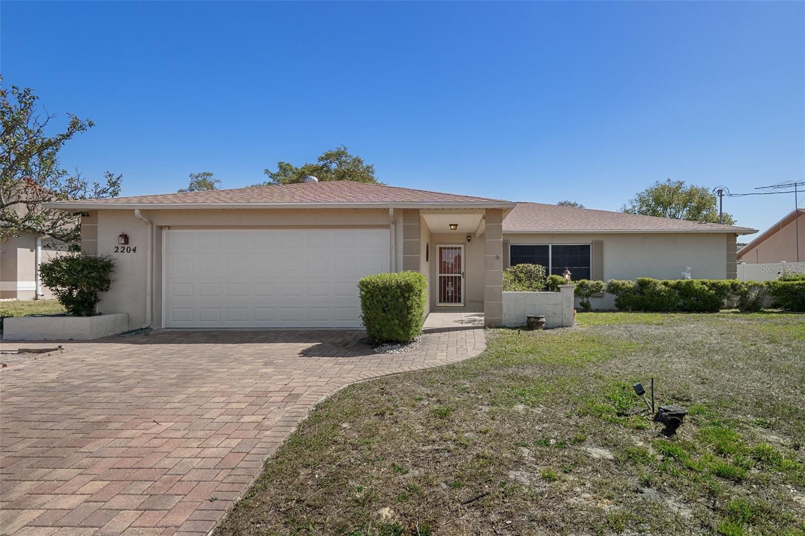 2204 Whitewood Ave Property Photo