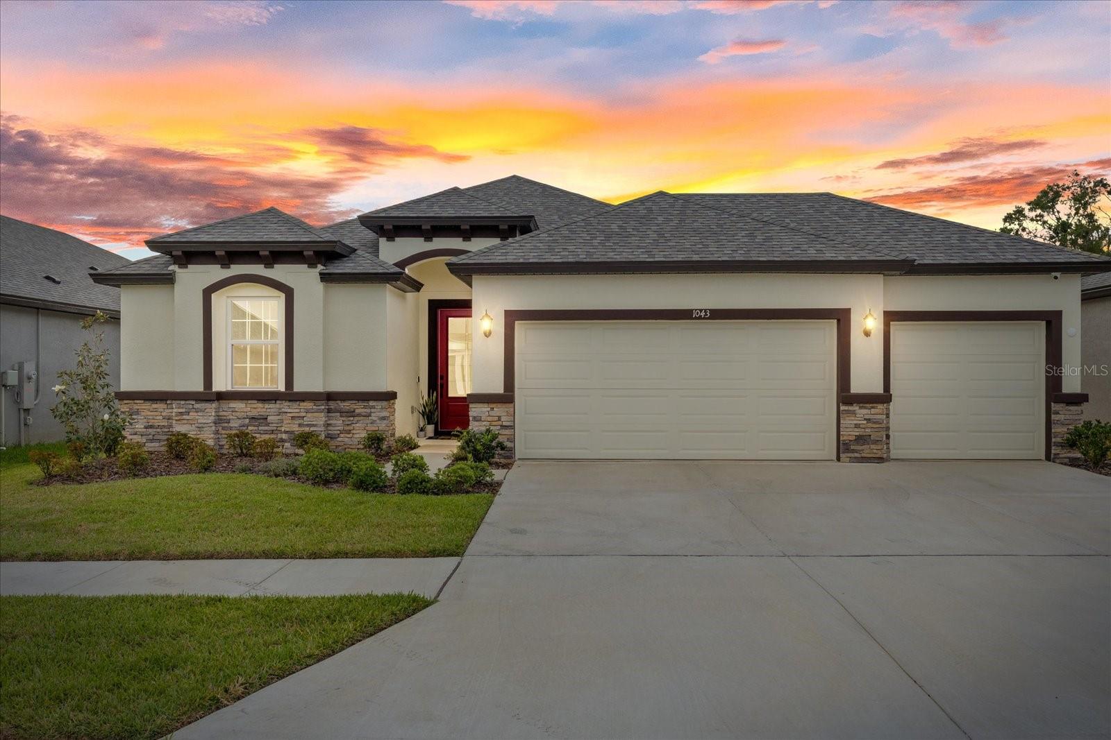 1043 Davis Heather Cir Property Photo