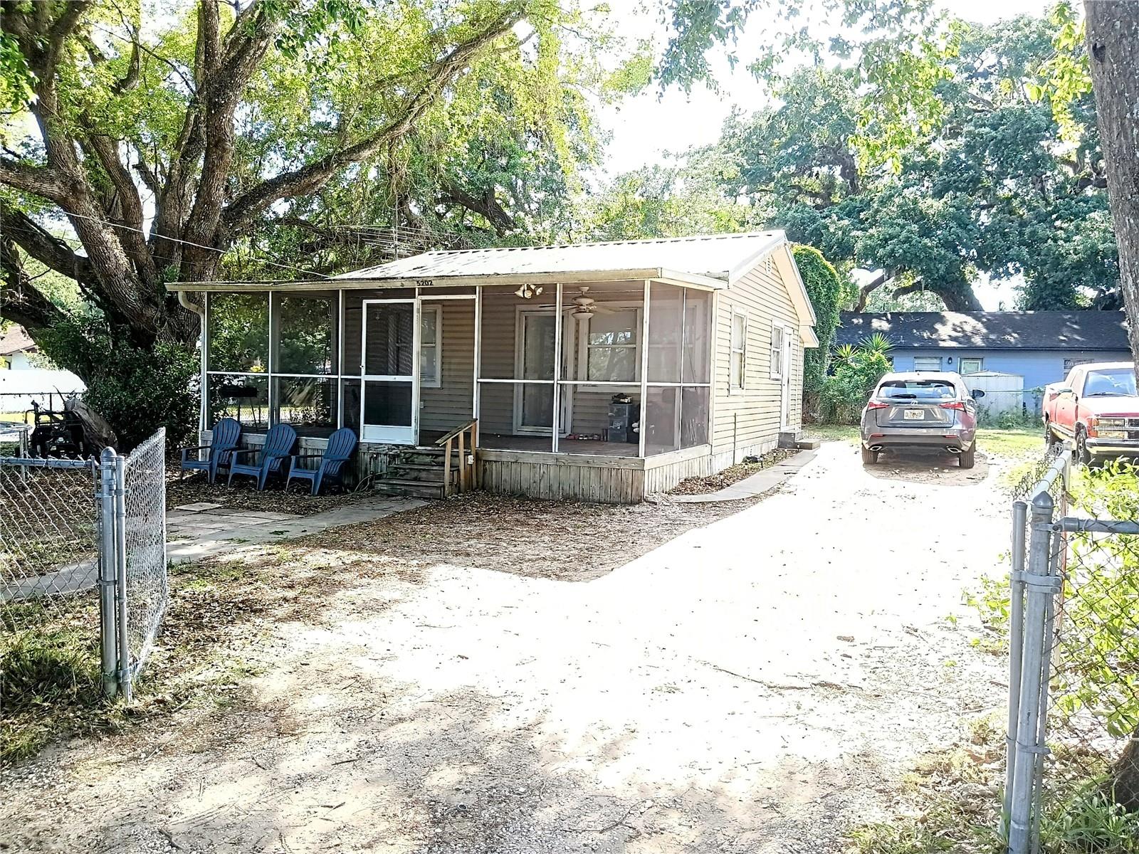 5202 Lime Ave Property Photo