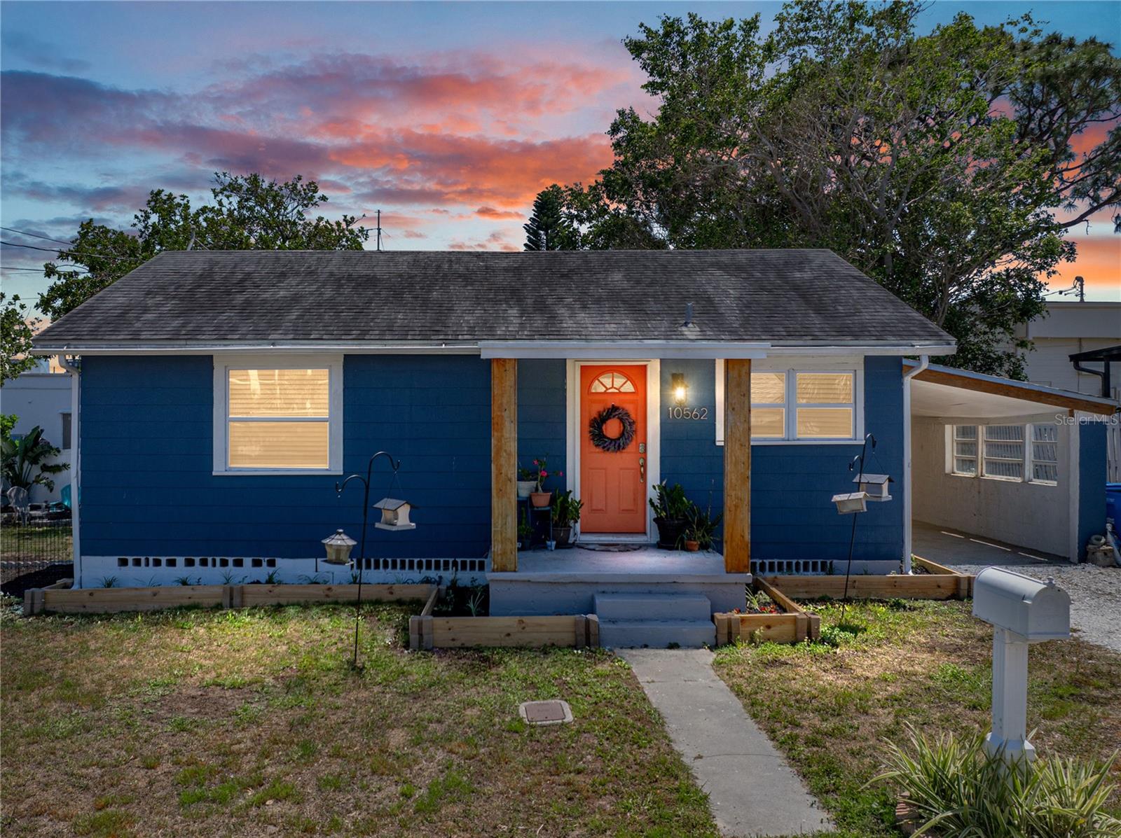 10562 Lake Dr Property Photo