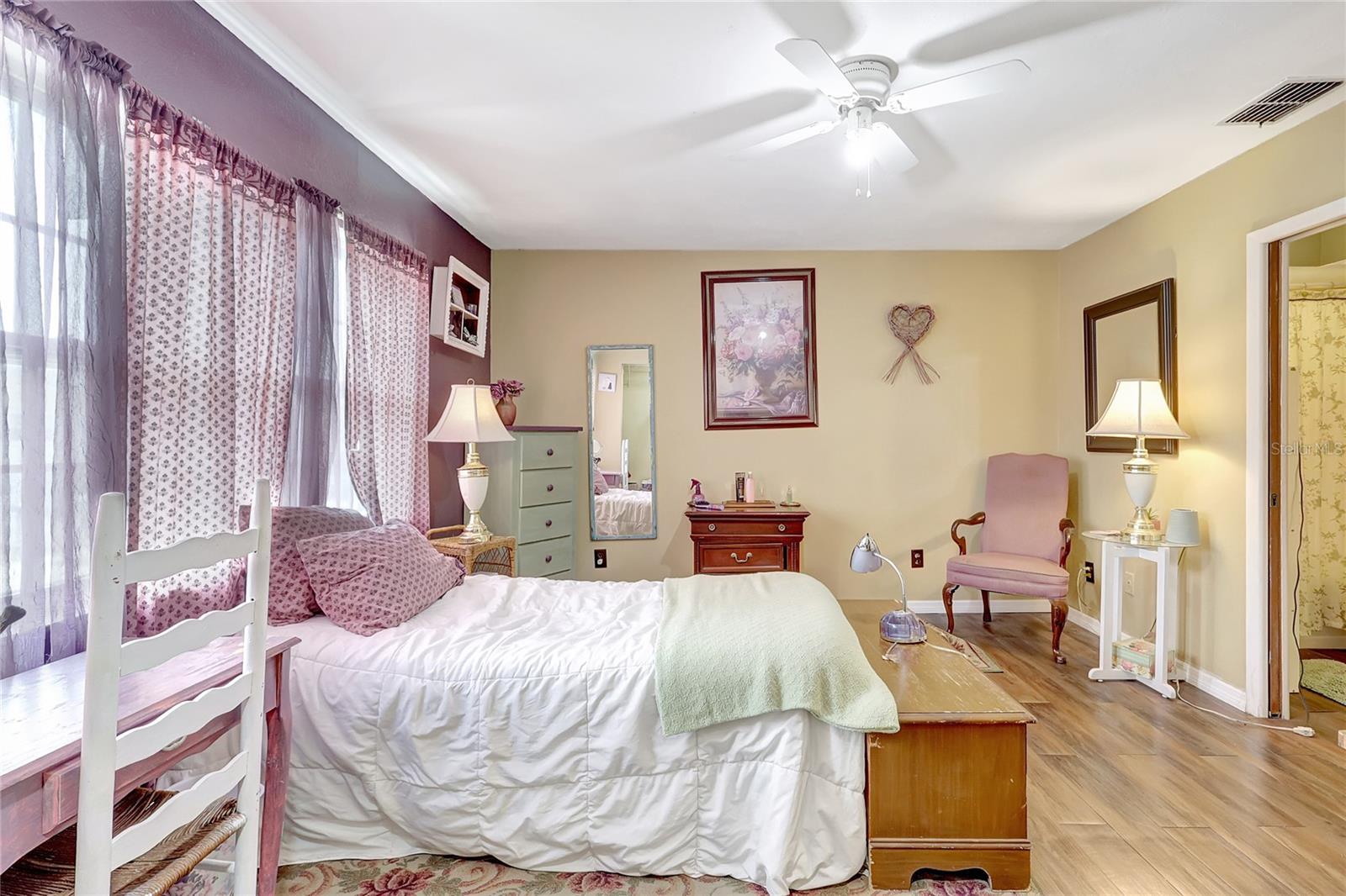 2811 S Pines Dr #15 Property Photo 6