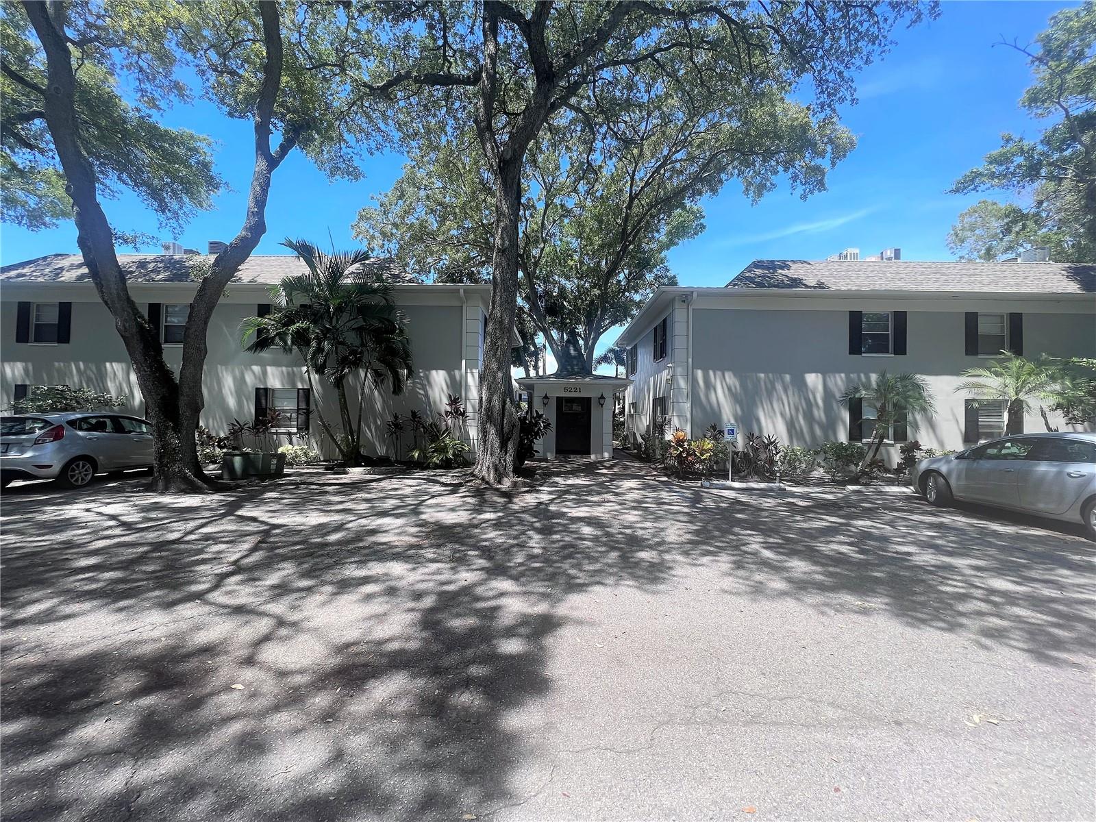 5221 Bayshore Blvd #61 Property Photo