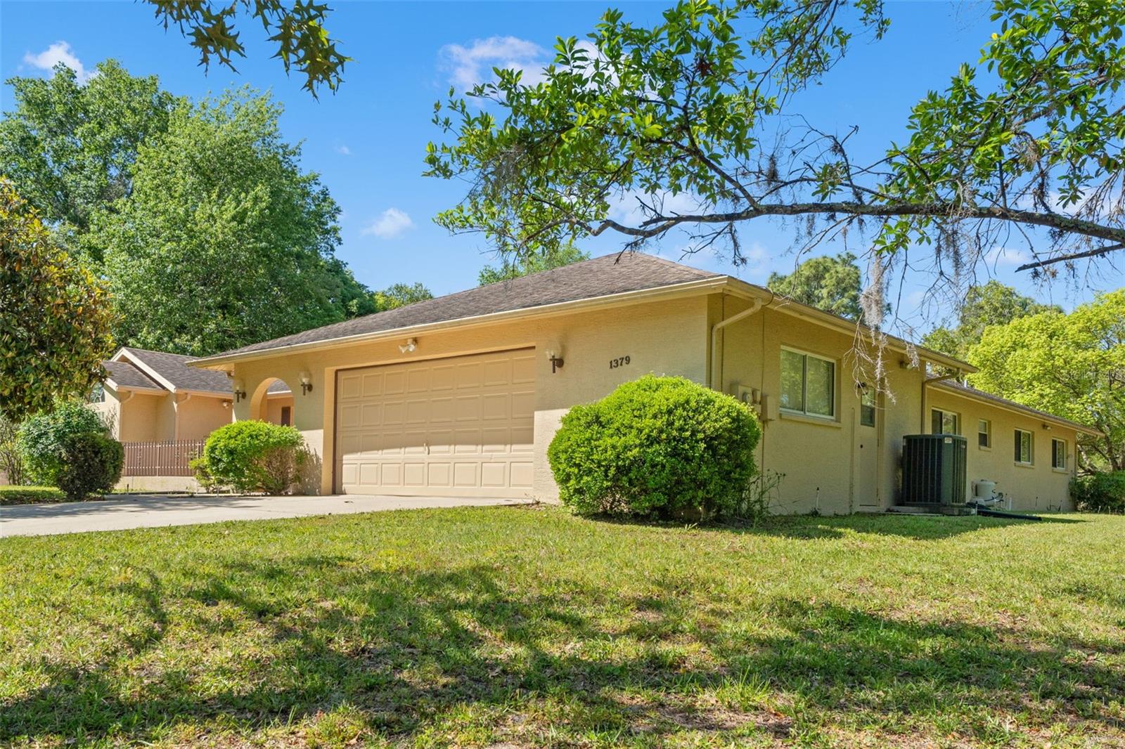 1379 Matthew Ave Property Photo 1