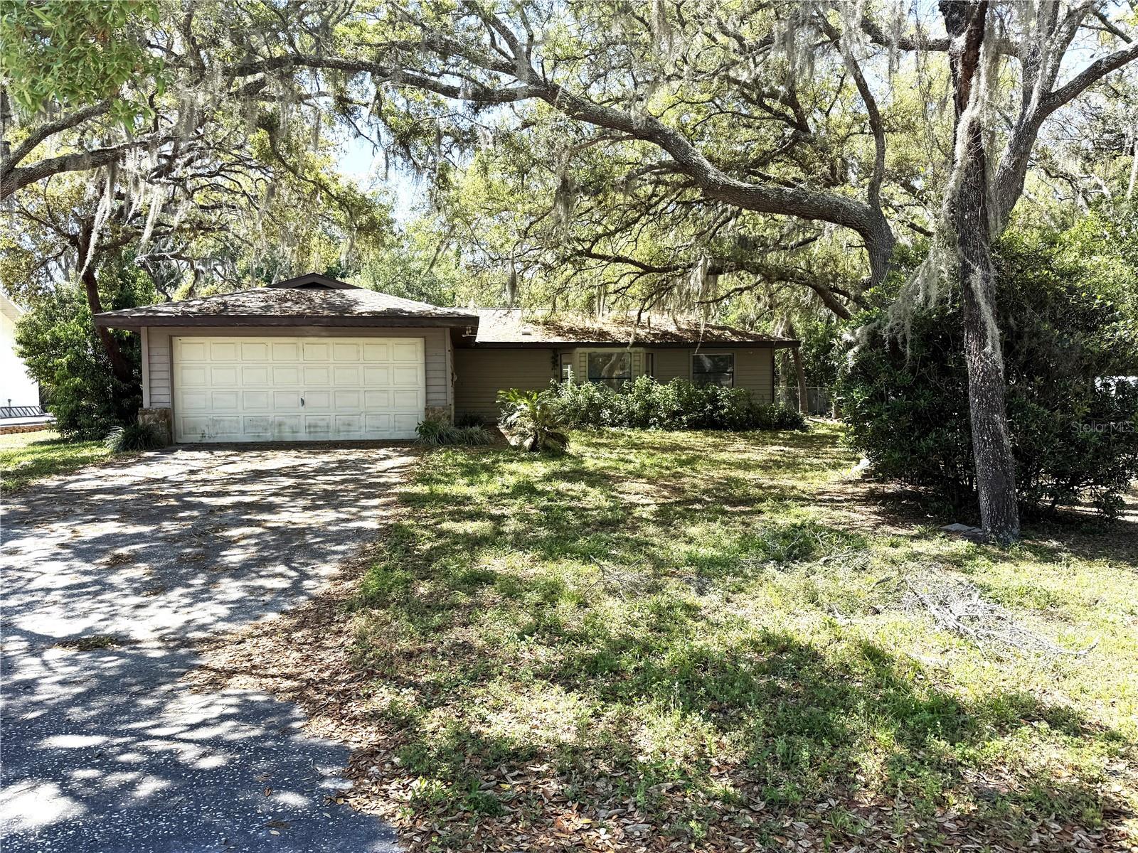 4160 S Oakhurst Dr Property Photo