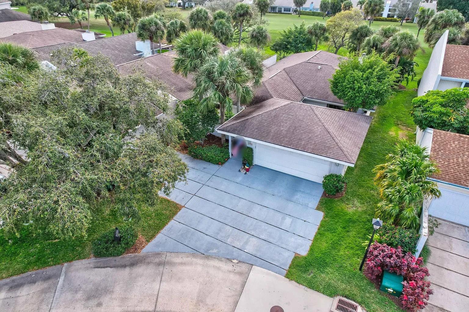 17115 Bay St Property Photo