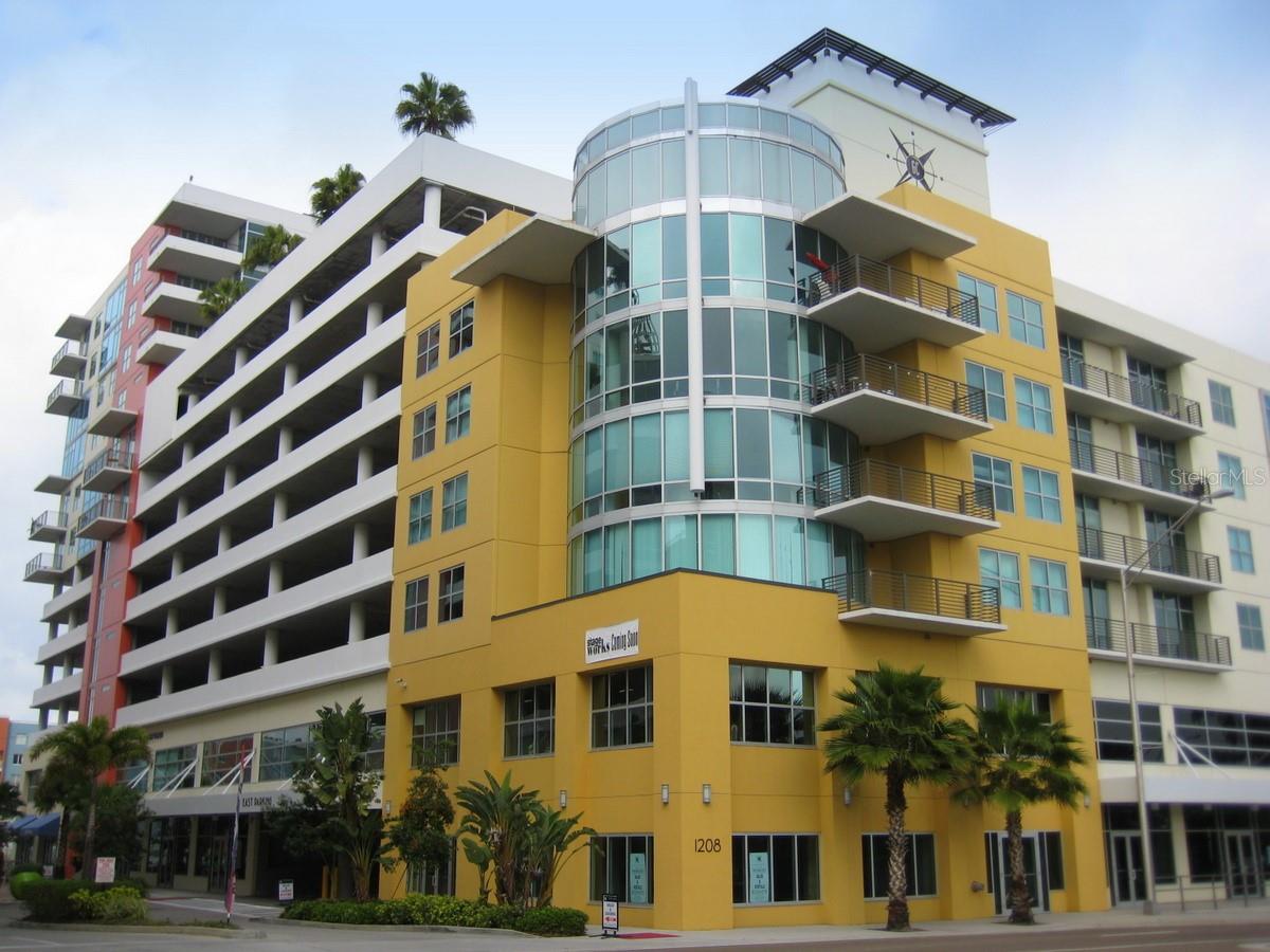 1208 E Kennedy Blvd #1220 Property Photo