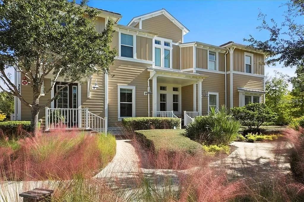 325 Sapphire Lake Dr #201 Property Photo