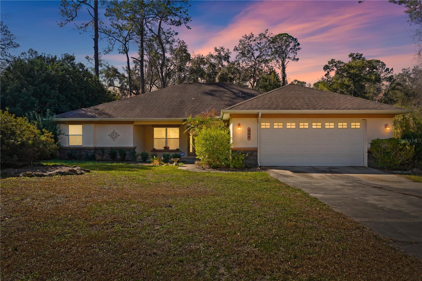 800 Virginis Property Photo 1