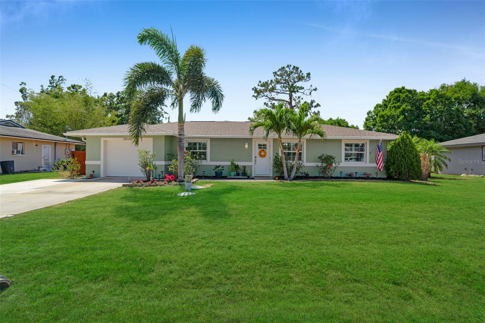 18596 Bradenton Rd Property Photo