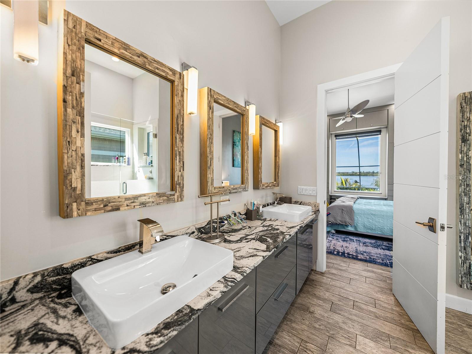 3484 Shore Dr Property Photo 40