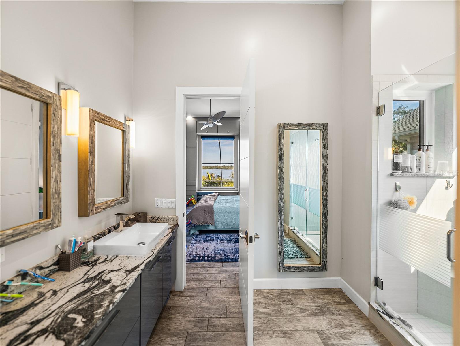 3484 Shore Dr Property Photo 41