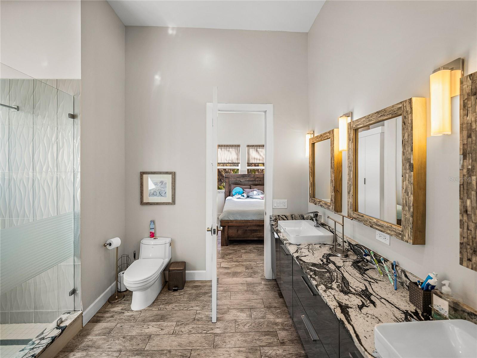 3484 Shore Dr Property Photo 43