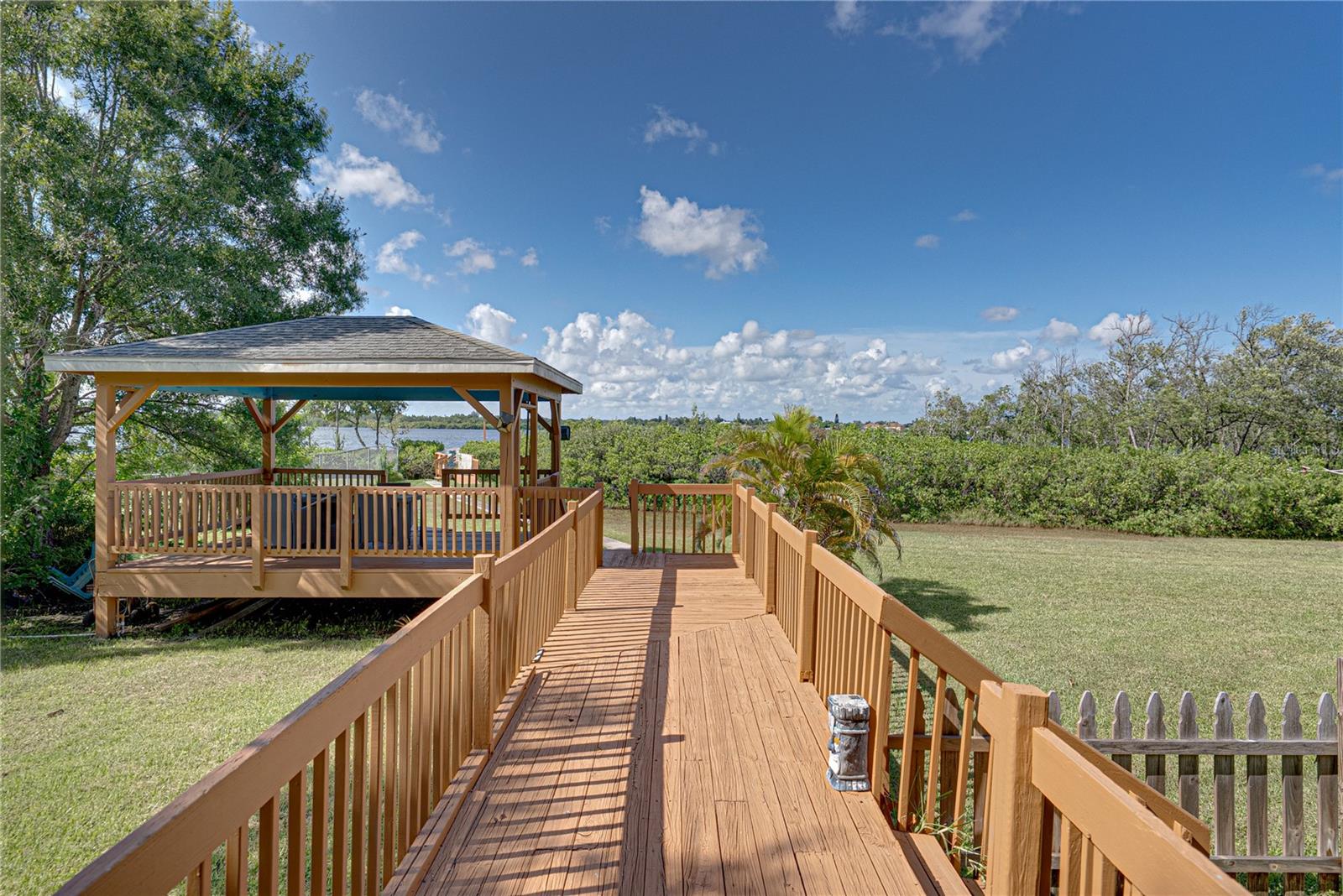 3484 Shore Dr Property Photo 68