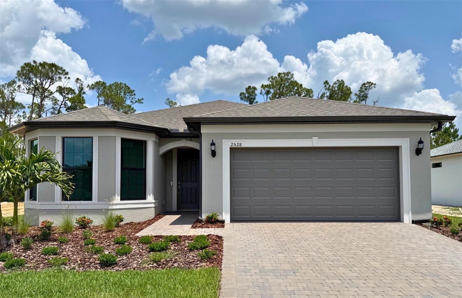 2528 Charter Oak Dr Property Photo 1