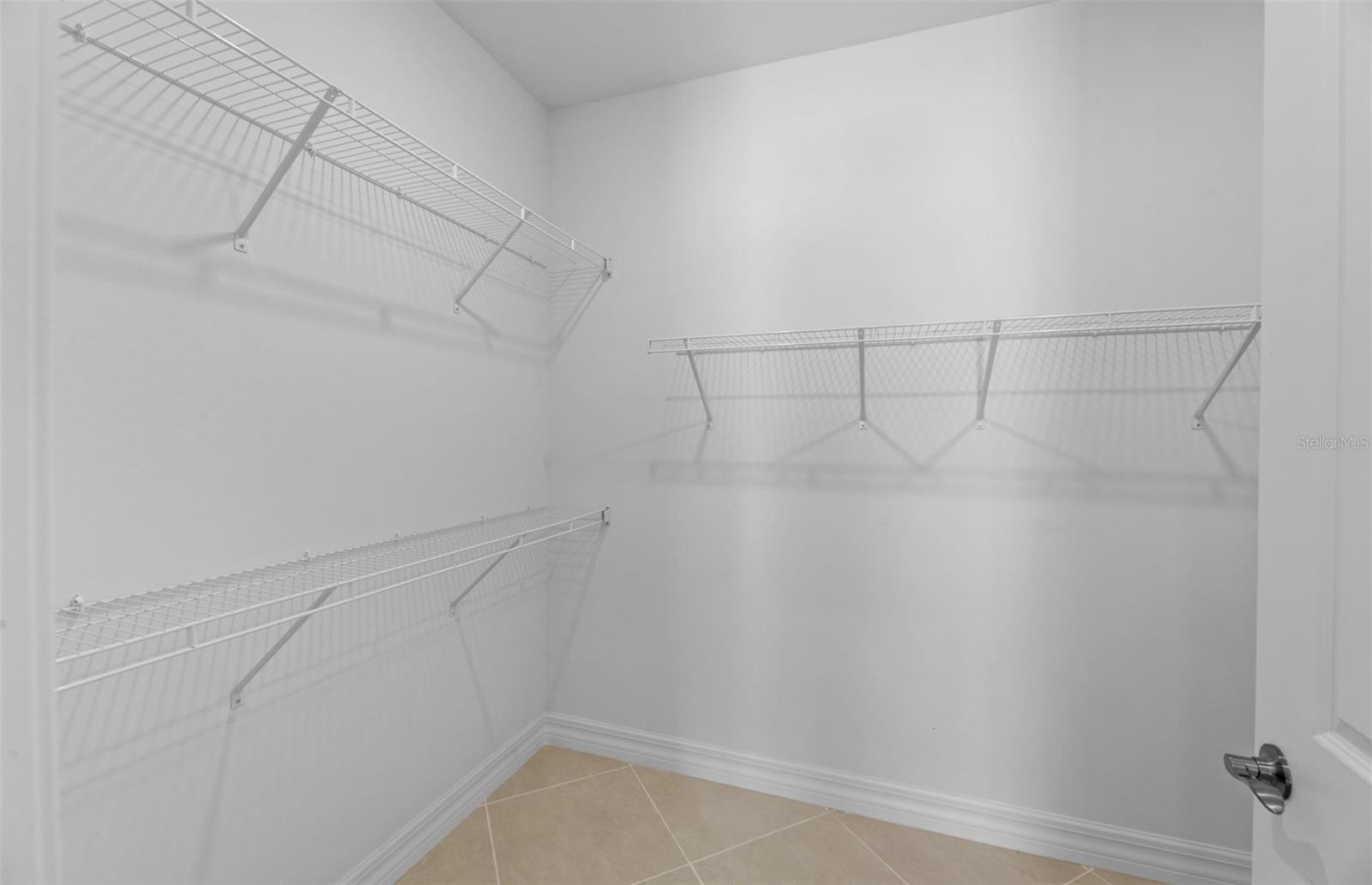 2528 Charter Oak Dr Property Photo 19