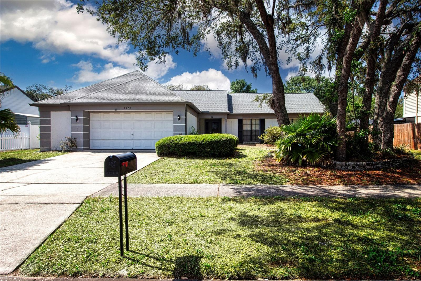 1423 Peachfield Dr Property Photo