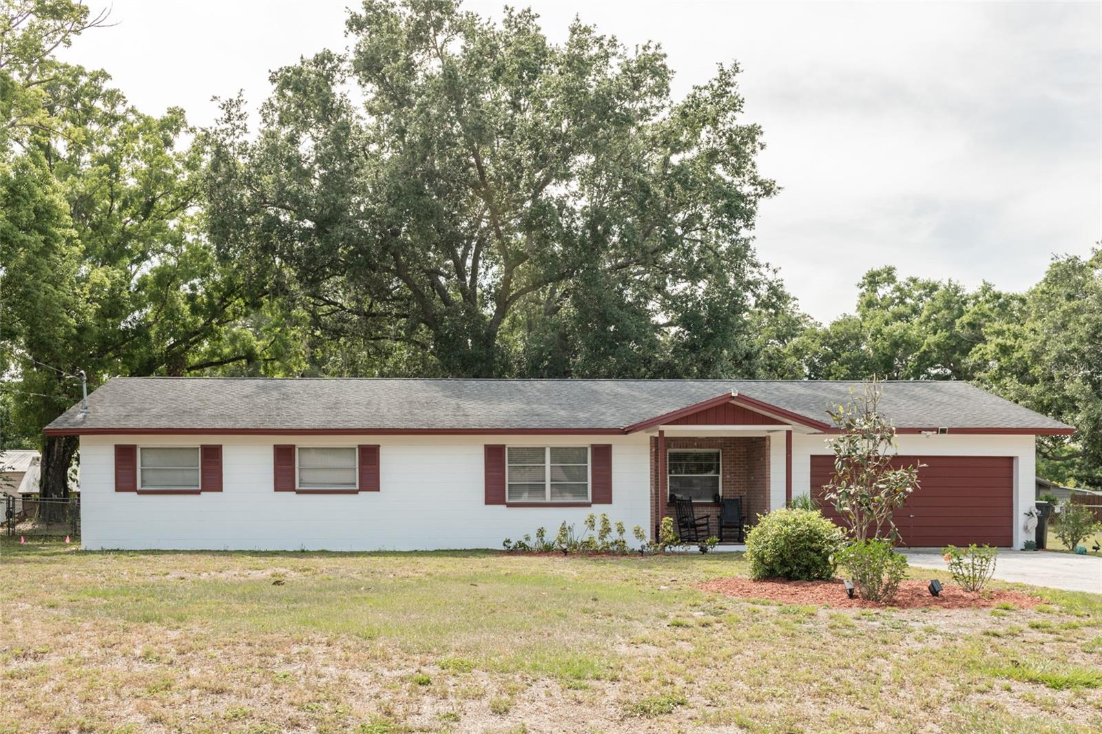 12213 Floral Ln Property Photo