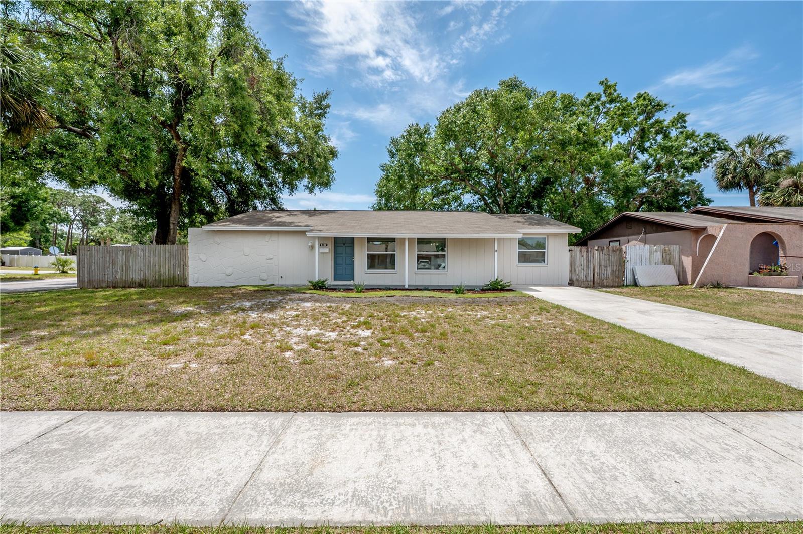 8402 Woodlake Dr Property Photo