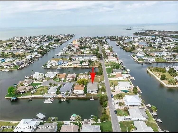 4396 5th Isle Dr Property Photo 1
