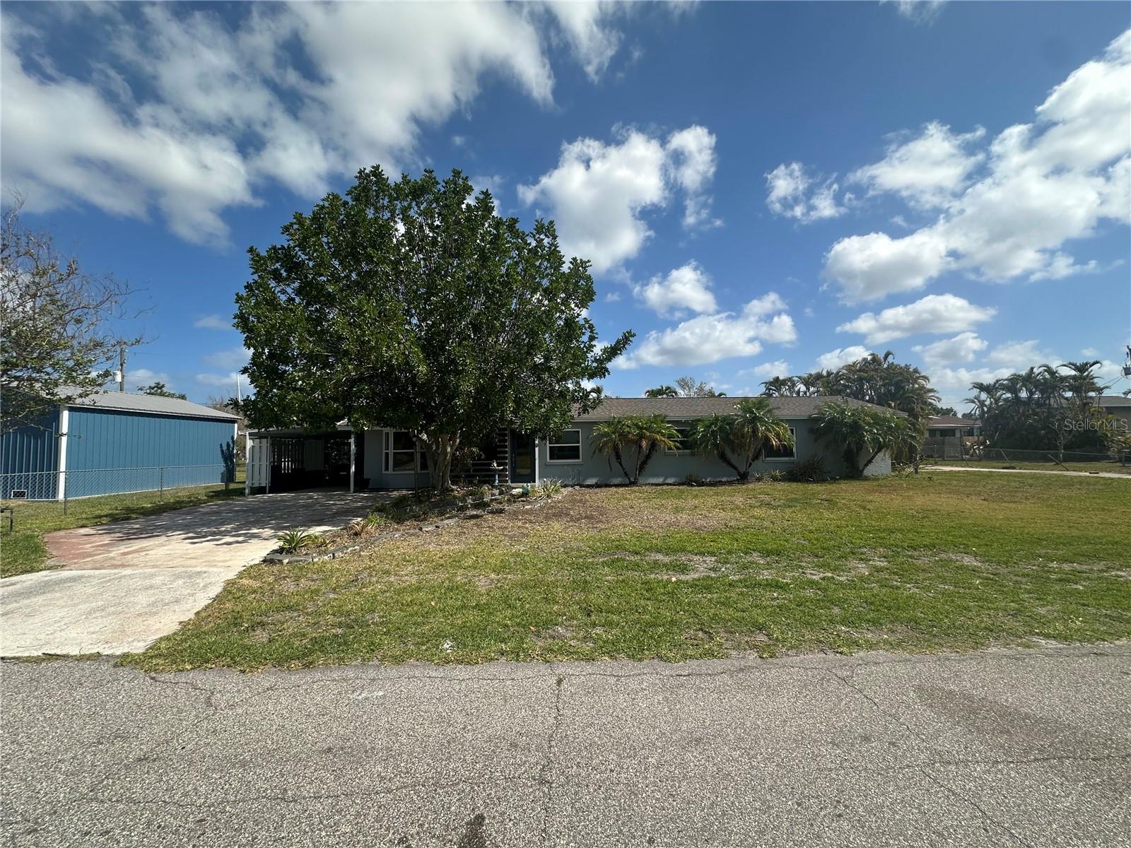 432 51st St W Property Photo