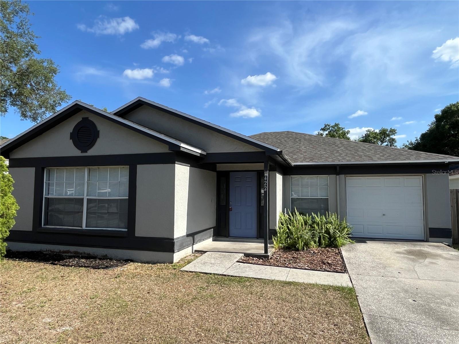 422 Benson St Property Photo
