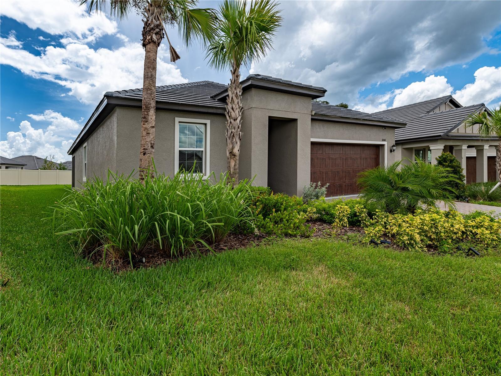 10446 Tupper Cay Dr Property Photo 8