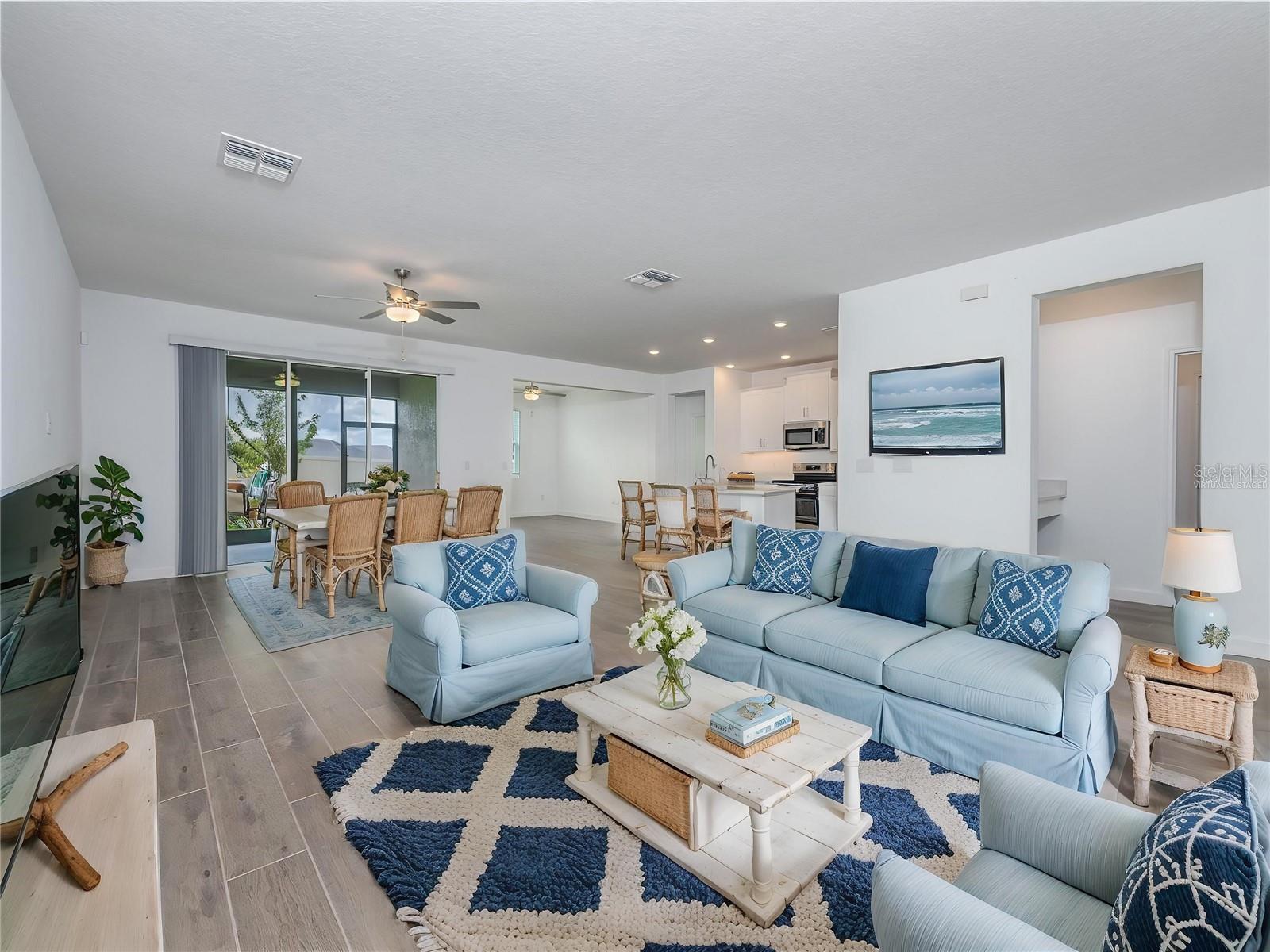 10446 Tupper Cay Dr Property Photo 10