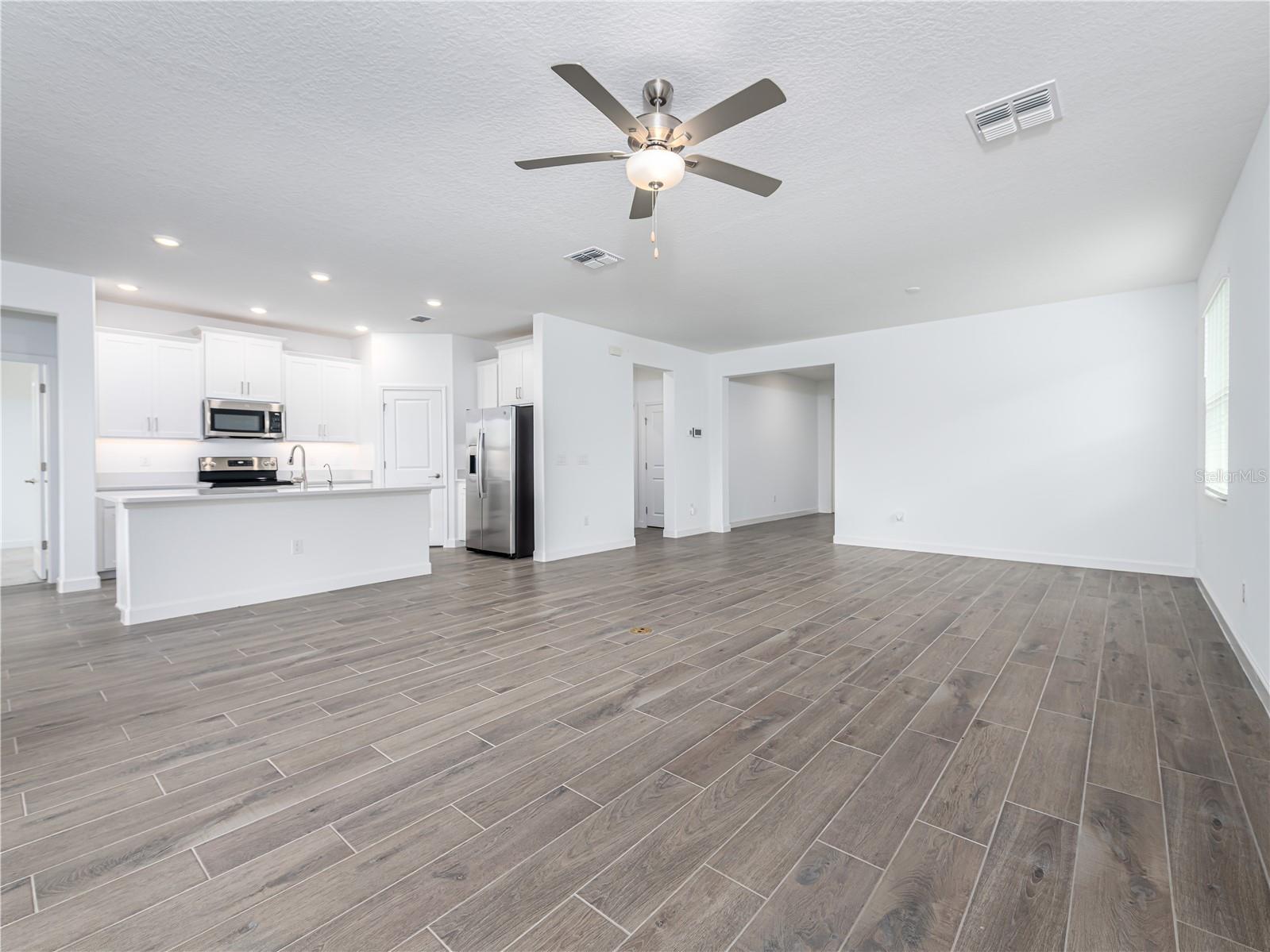 10446 Tupper Cay Dr Property Photo 12