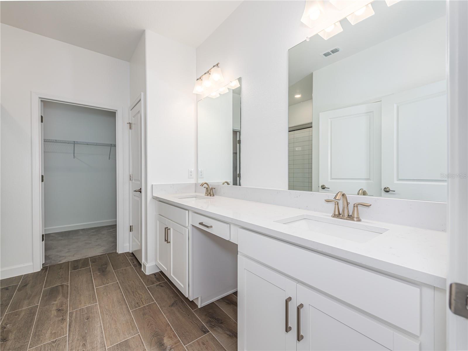 10446 Tupper Cay Dr Property Photo 22