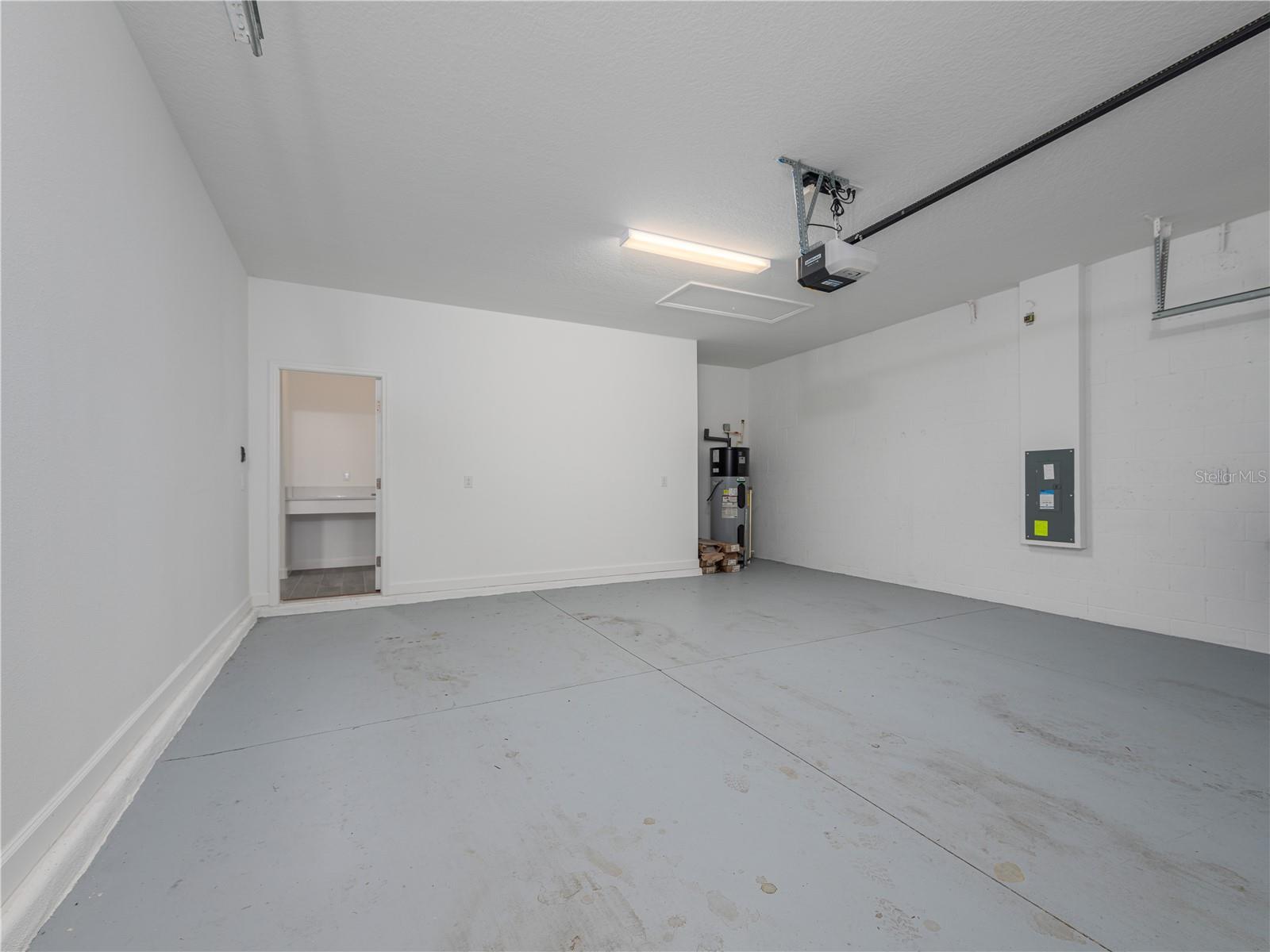 10446 Tupper Cay Dr Property Photo 29