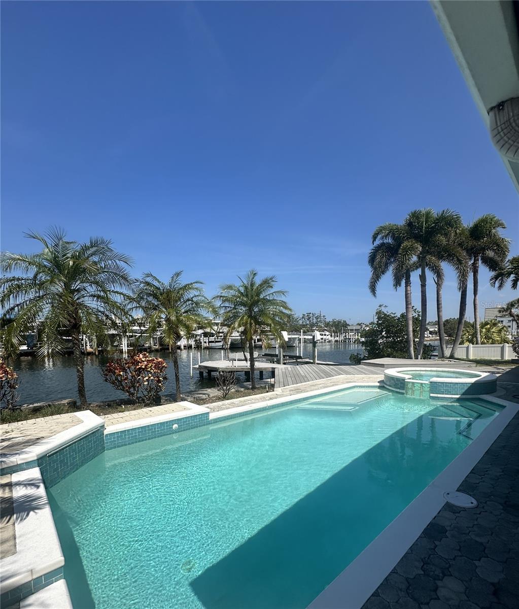 1311 Sea Gull Dr S Property Photo 4