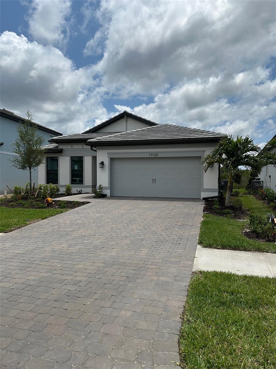 17122 Moonflower Dr Property Photo