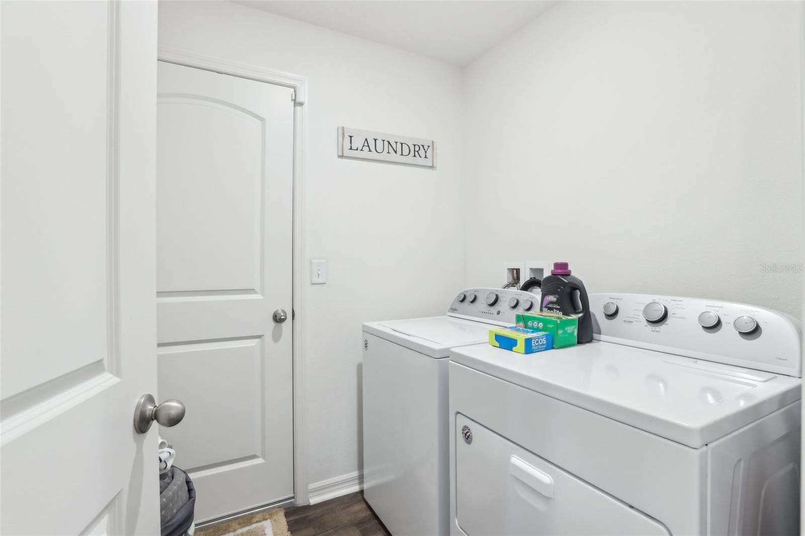 26377 Bertram Rd Property Photo 22