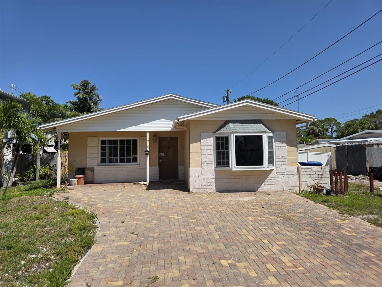 33703 Real Estate Listings Main Image