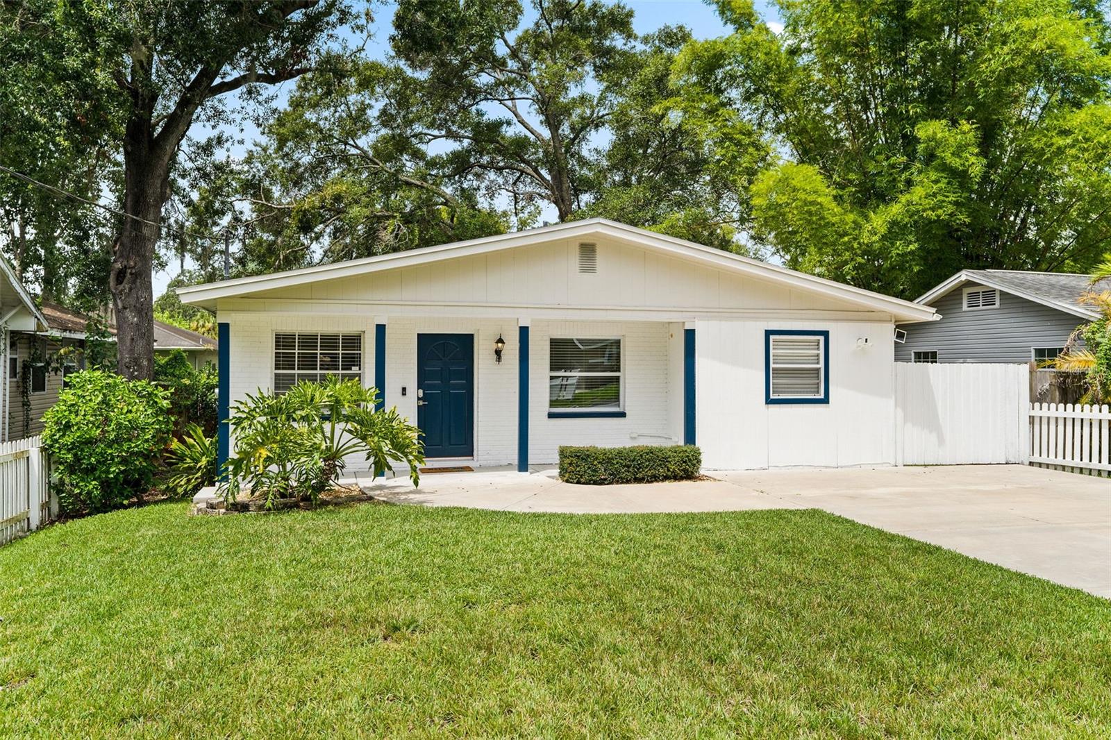 Tampa Real Estate Listings Main Image
