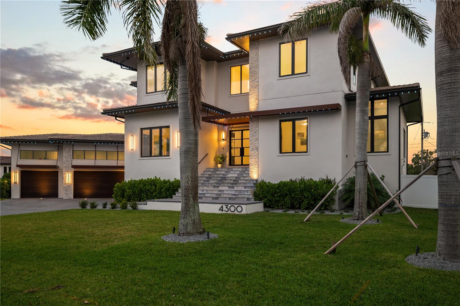 4300 Bayshore Blvd Ne Property Photo