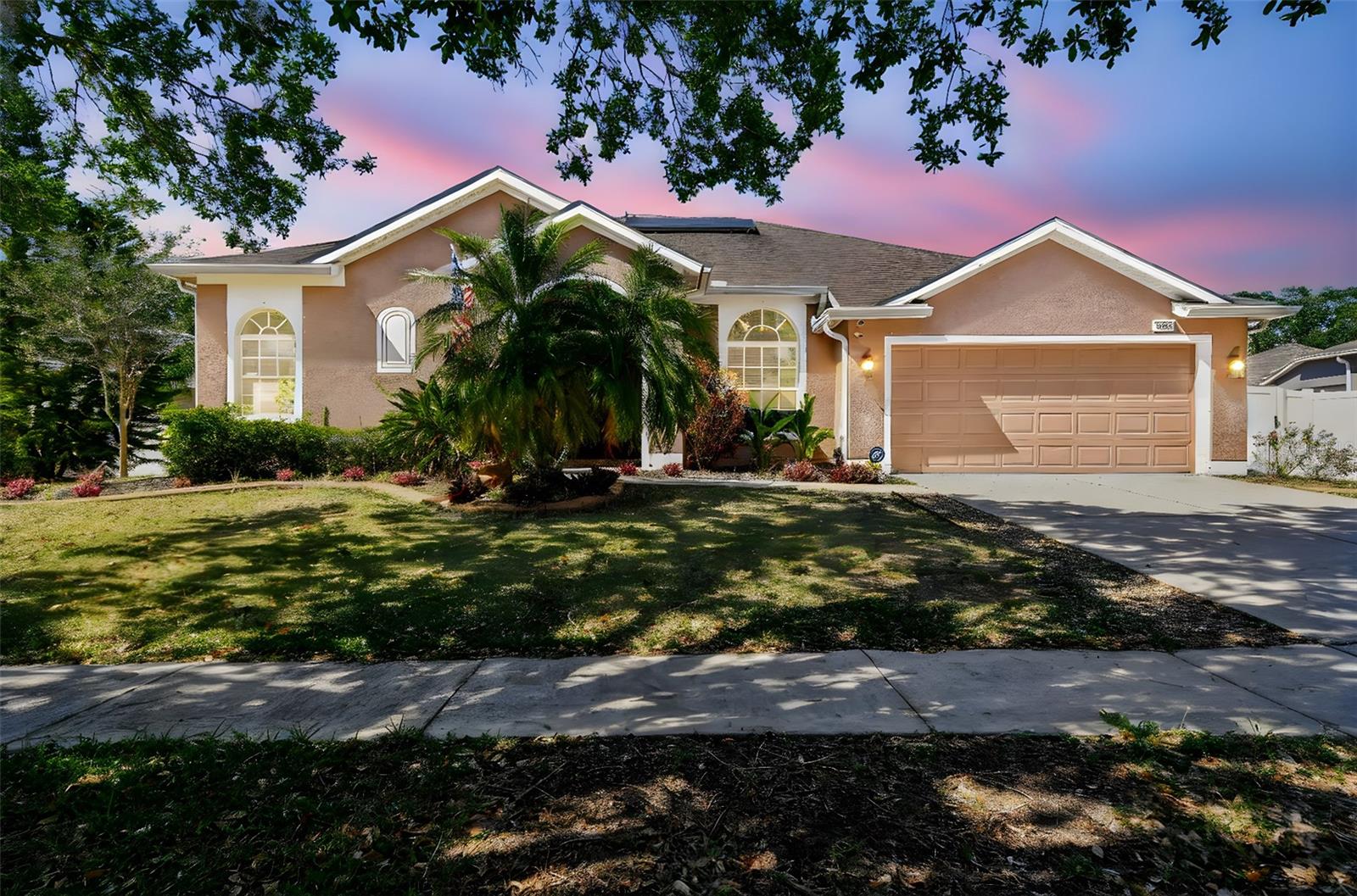 1939 Heartland Cir Property Photo 1