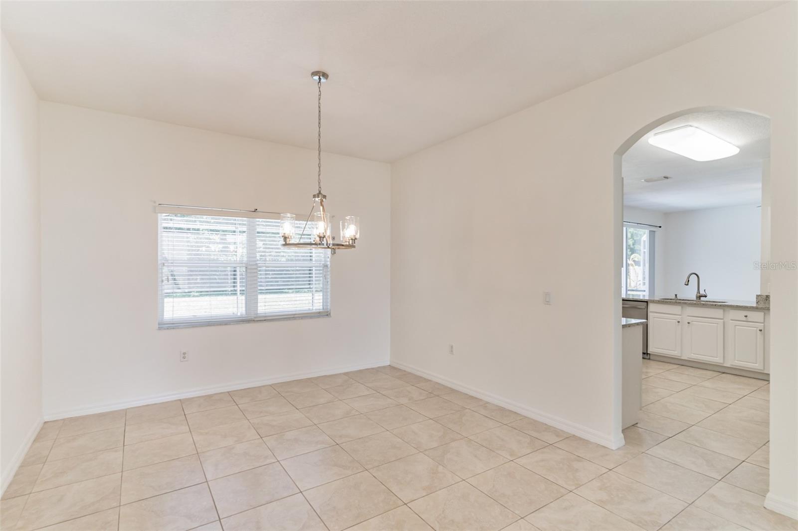 2433 Huron Cir Property Photo 7