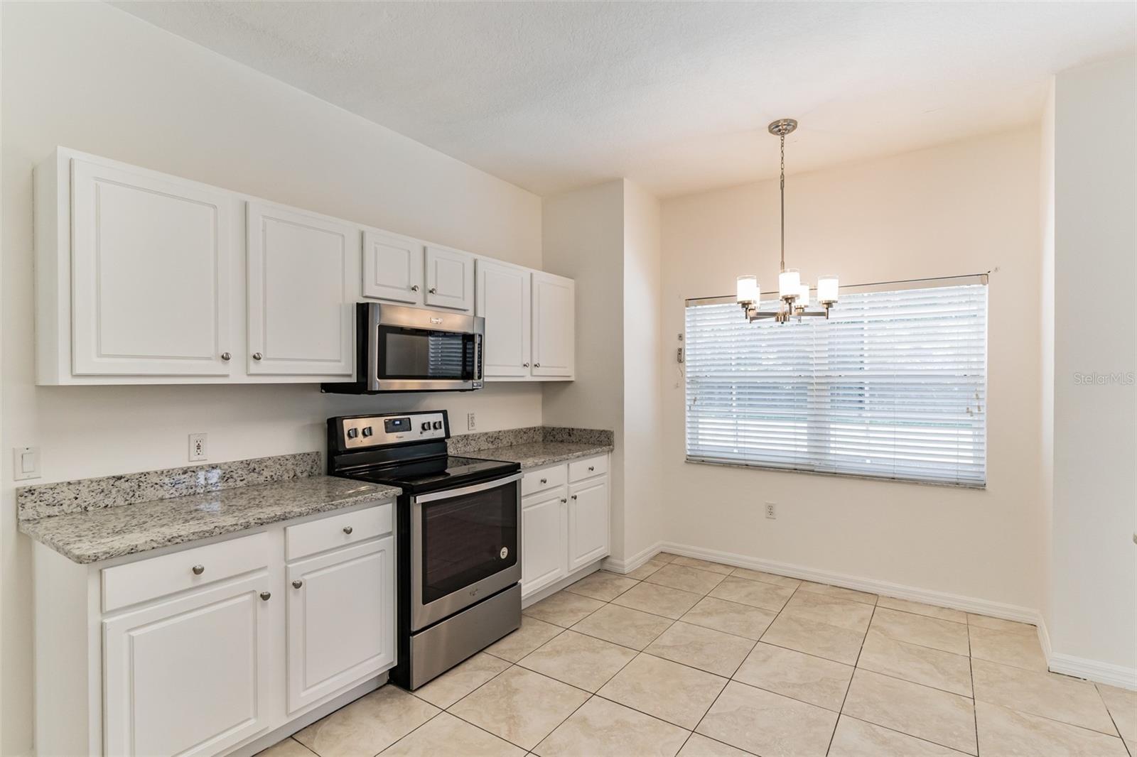 2433 Huron Cir Property Photo 15