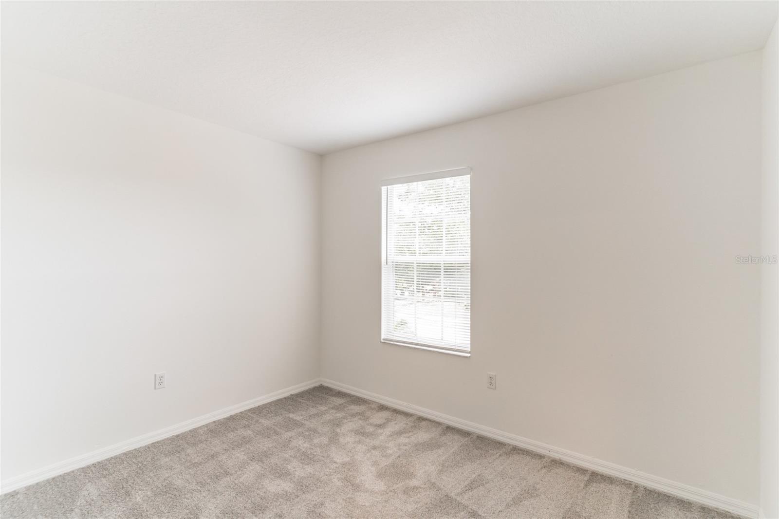 2433 Huron Cir Property Photo 25