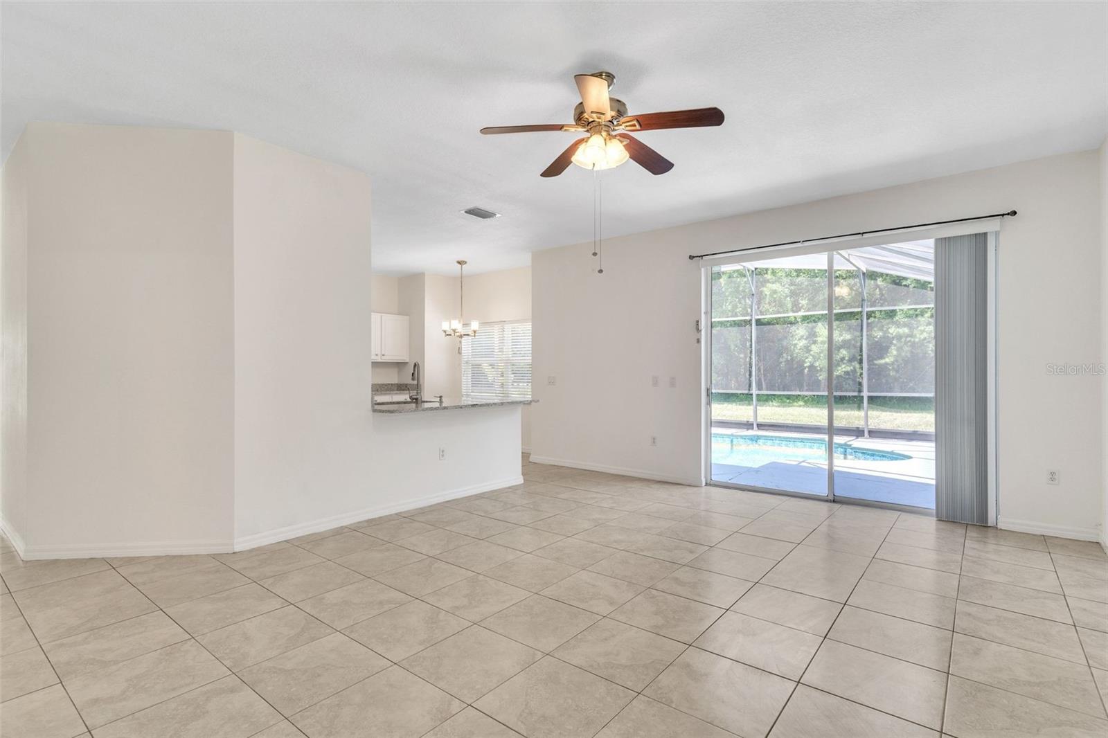 2433 Huron Cir Property Photo 28