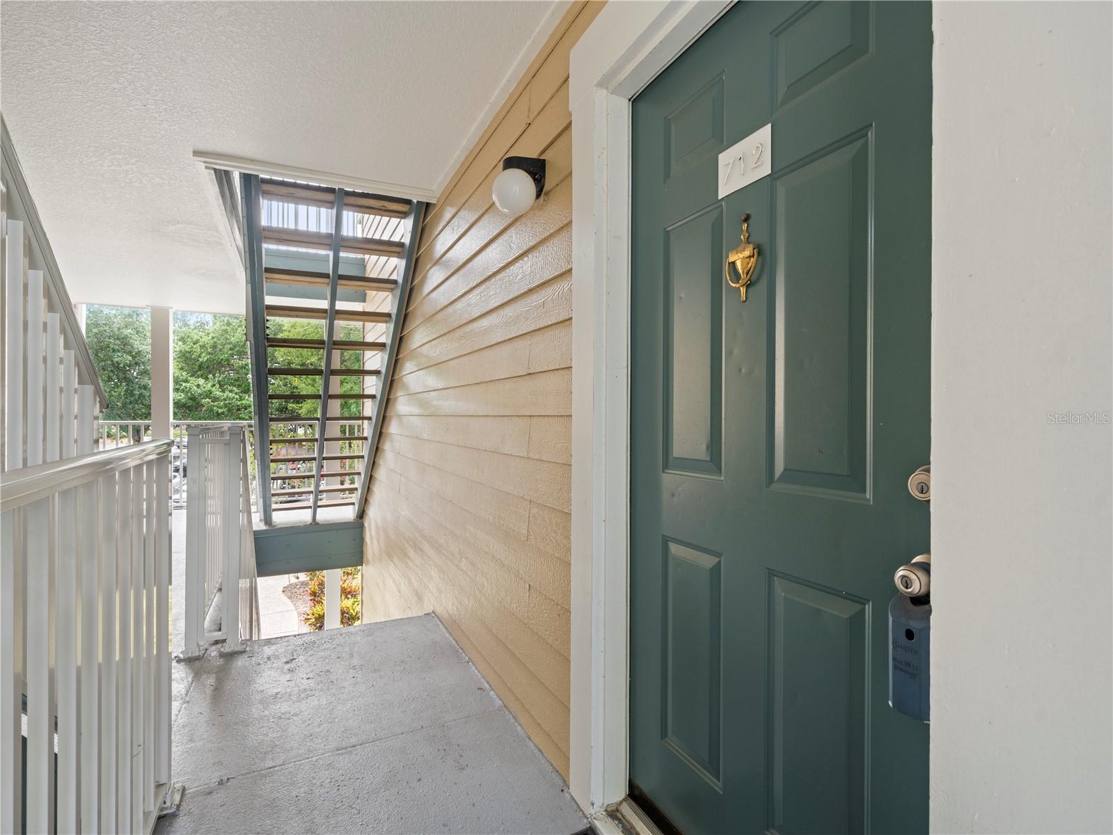 10028 STRAFFORD OAK CT #712 Property Photo 1