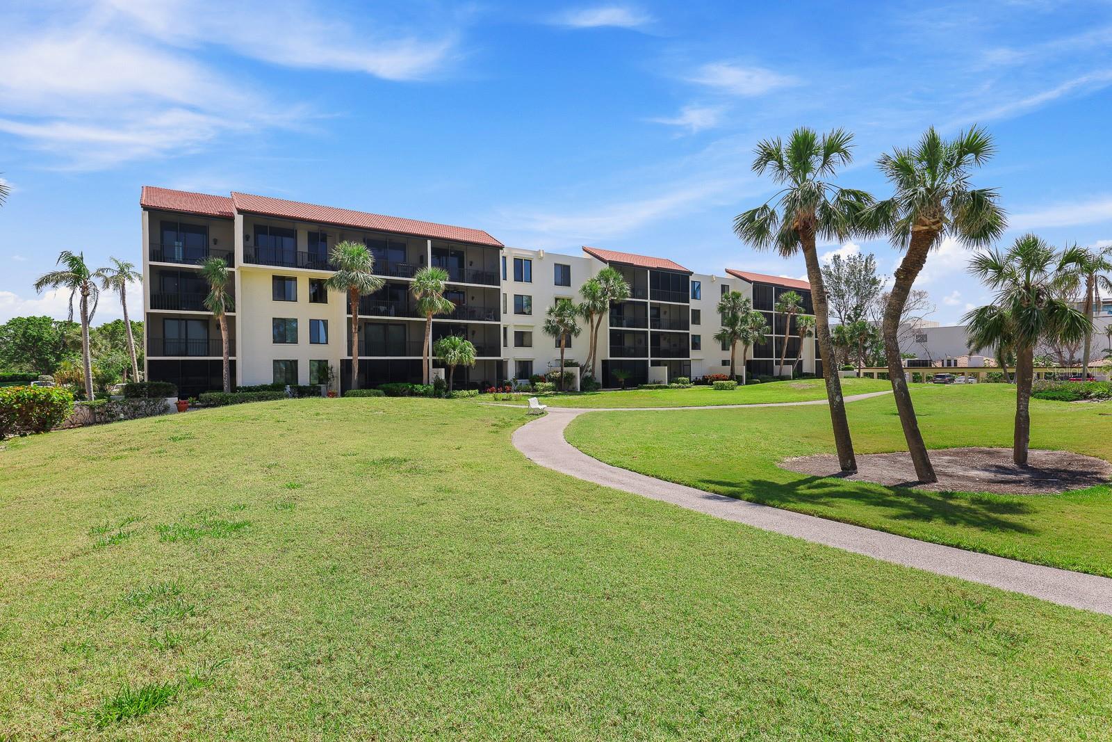 1935 Gulf Of Mexico Dr #g7-304 Property Photo