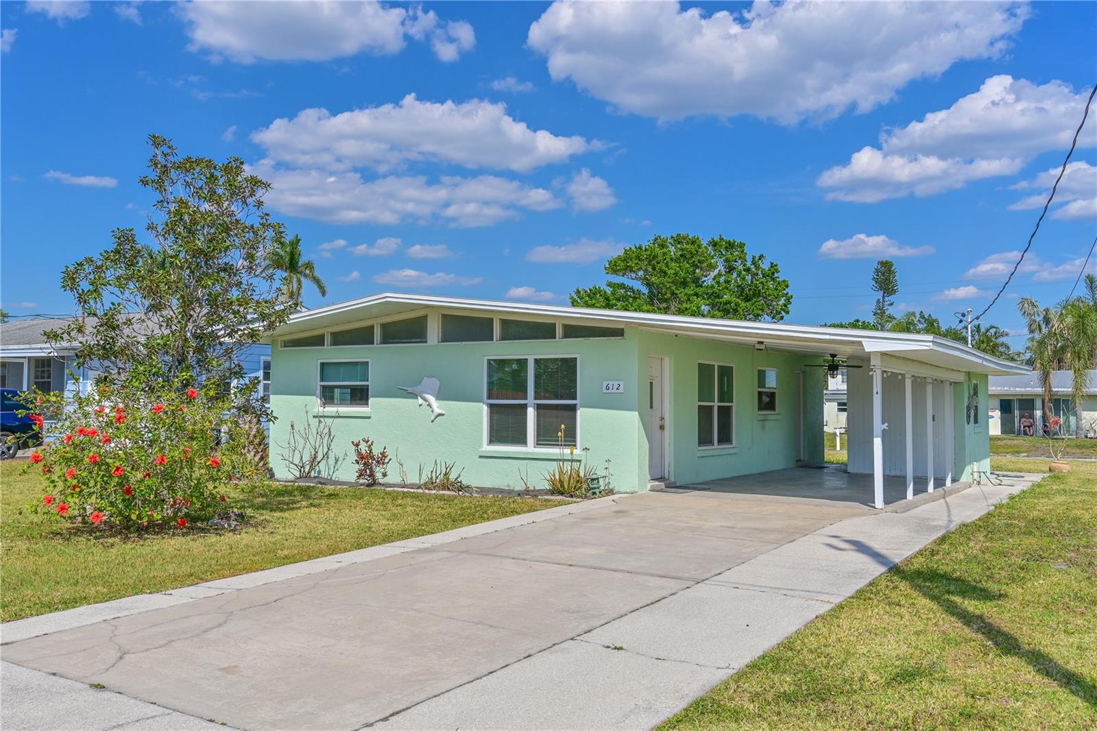 612 Palm Ave Property Photo