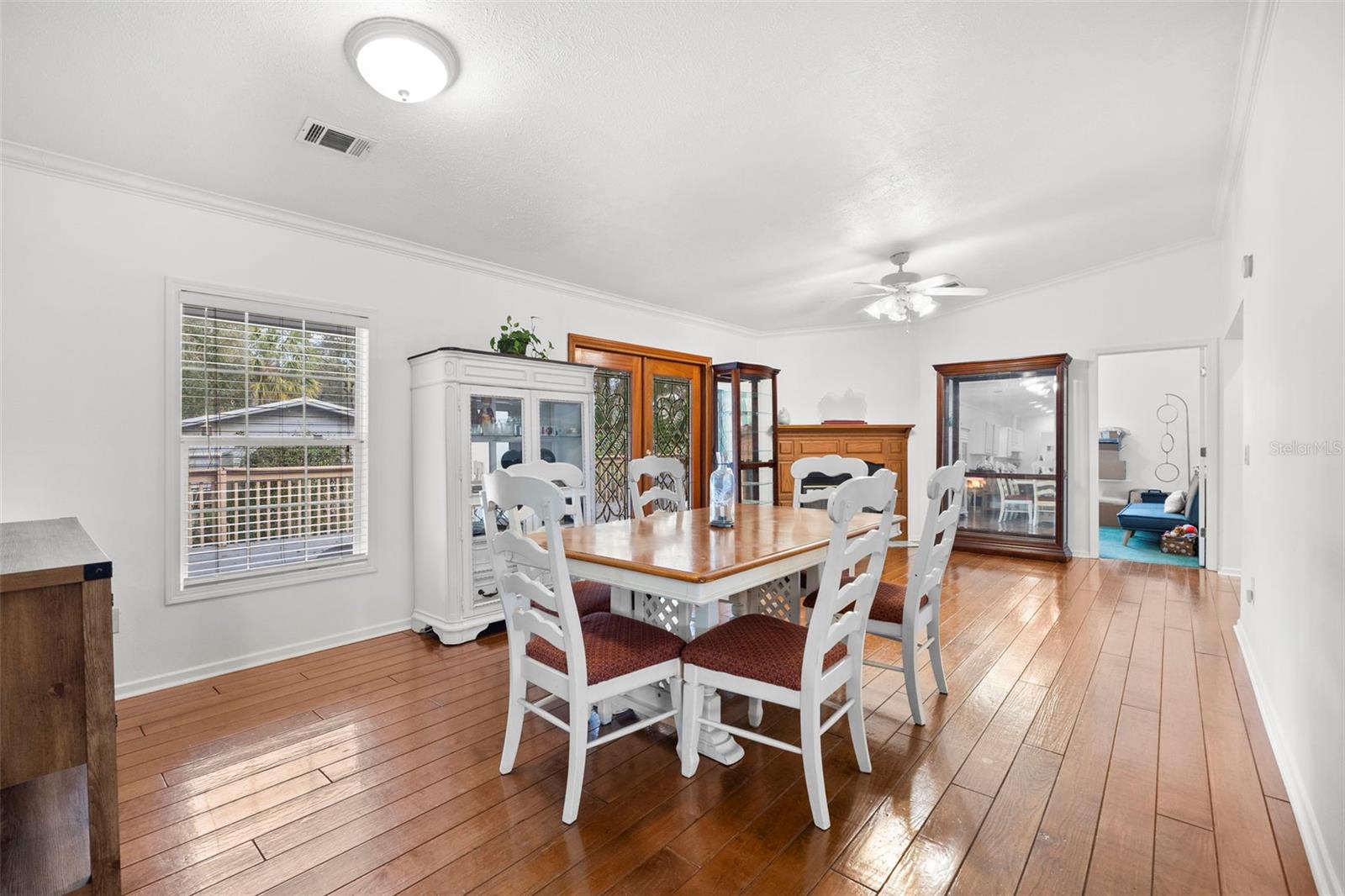 13015 Elm St Property Photo 10