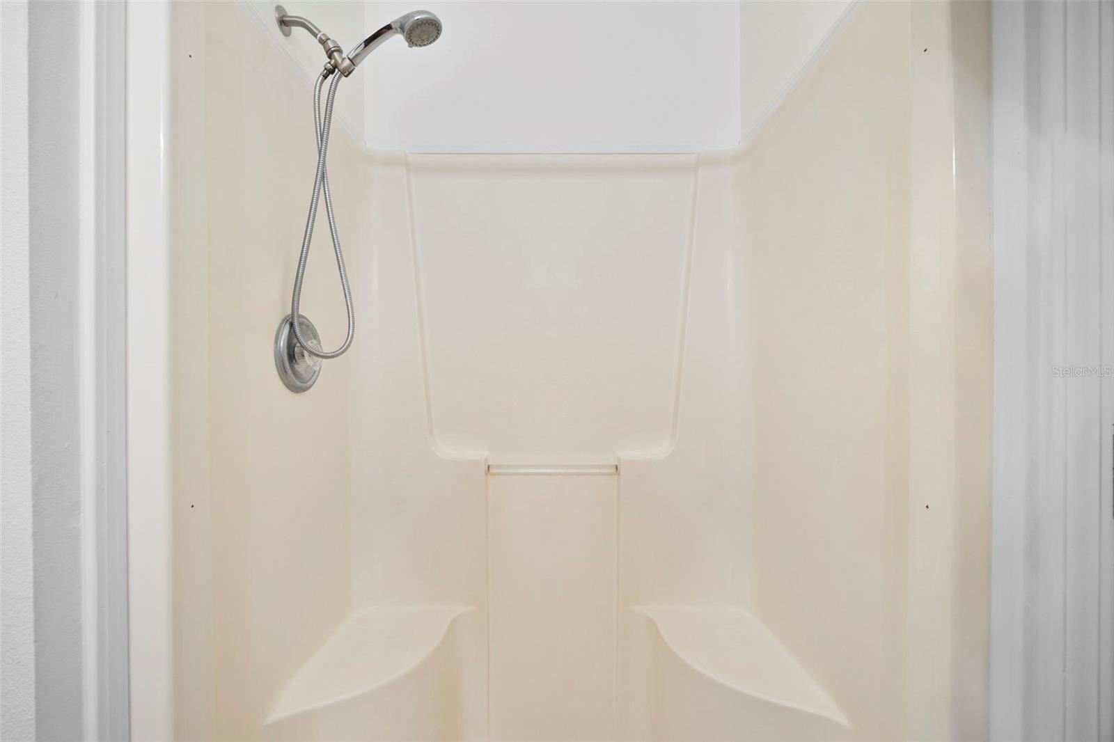 13015 Elm St Property Photo 18